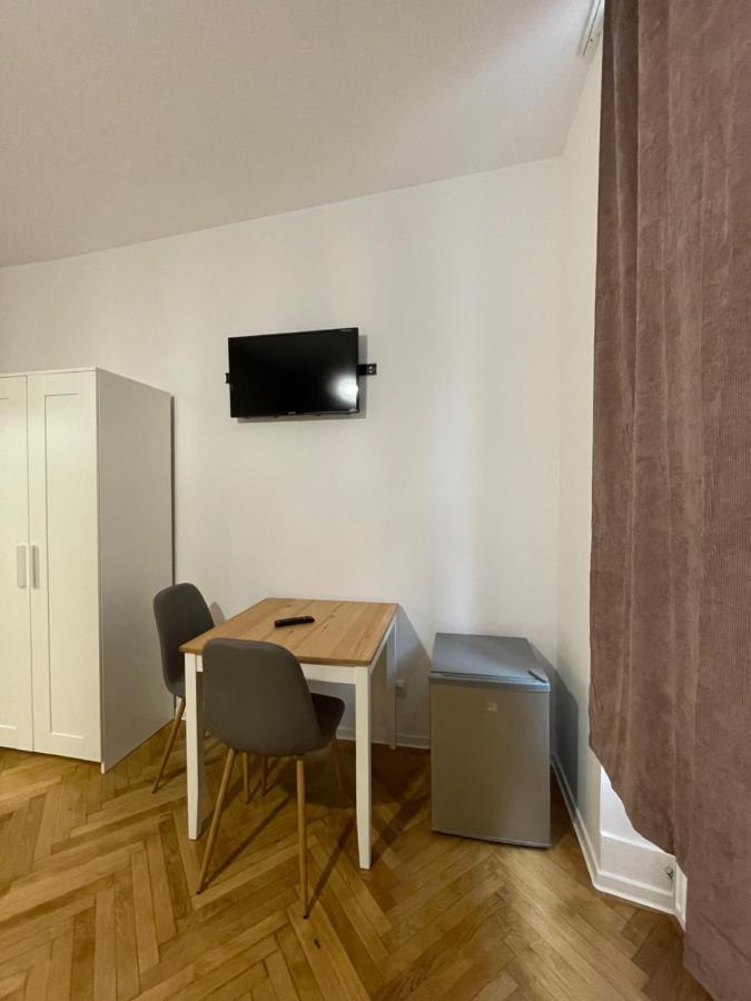 Schei Central Studios In The Heart Of Braşov Exteriör bild